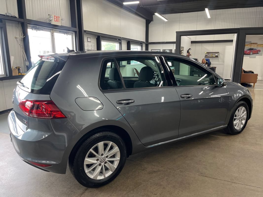 Used 2016 Volkswagen Golf S FWD image 17