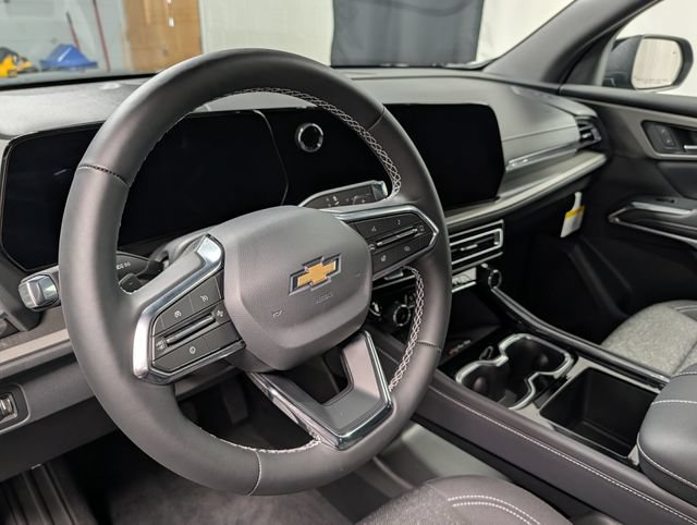 New 2027 Chevrolet Traverse LT w/ Driver Confidence Package AWD/4WD image 18