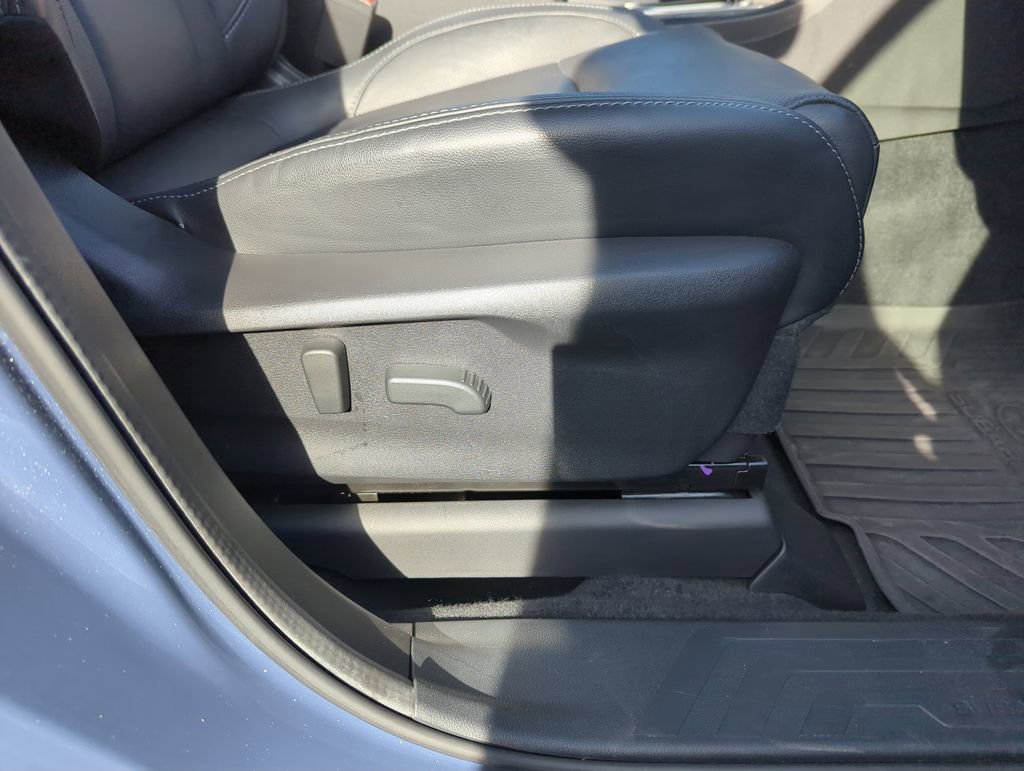Certified 2023 Subaru Ascent Limited w/ Technology Package image 40