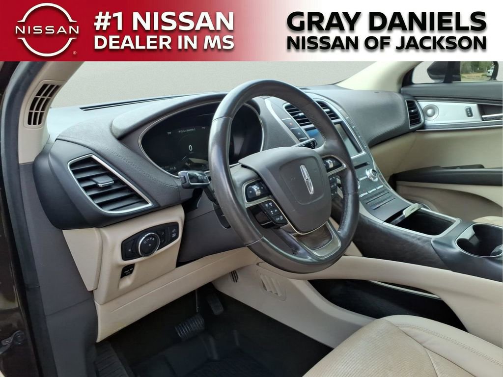 Used 2020 Lincoln Nautilus Reserve w/ Equipment Group 202A image 11