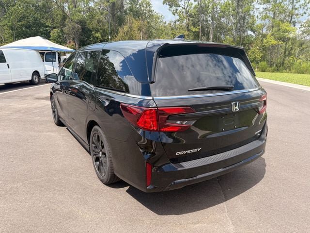 Used 2025 Honda Odyssey Sport-L image 17