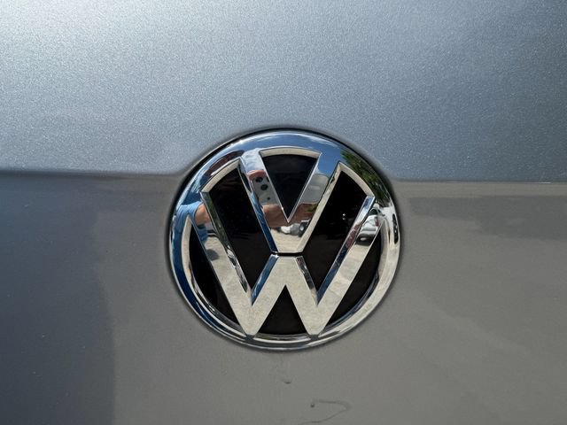 Used 2019 Volkswagen Tiguan SE w/ Panoramic Sunroof Package FWD image 9