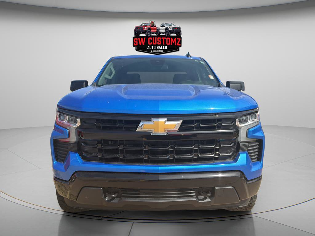 Used 2025 Chevrolet Silverado 1500 LT AWD/4WD image 2