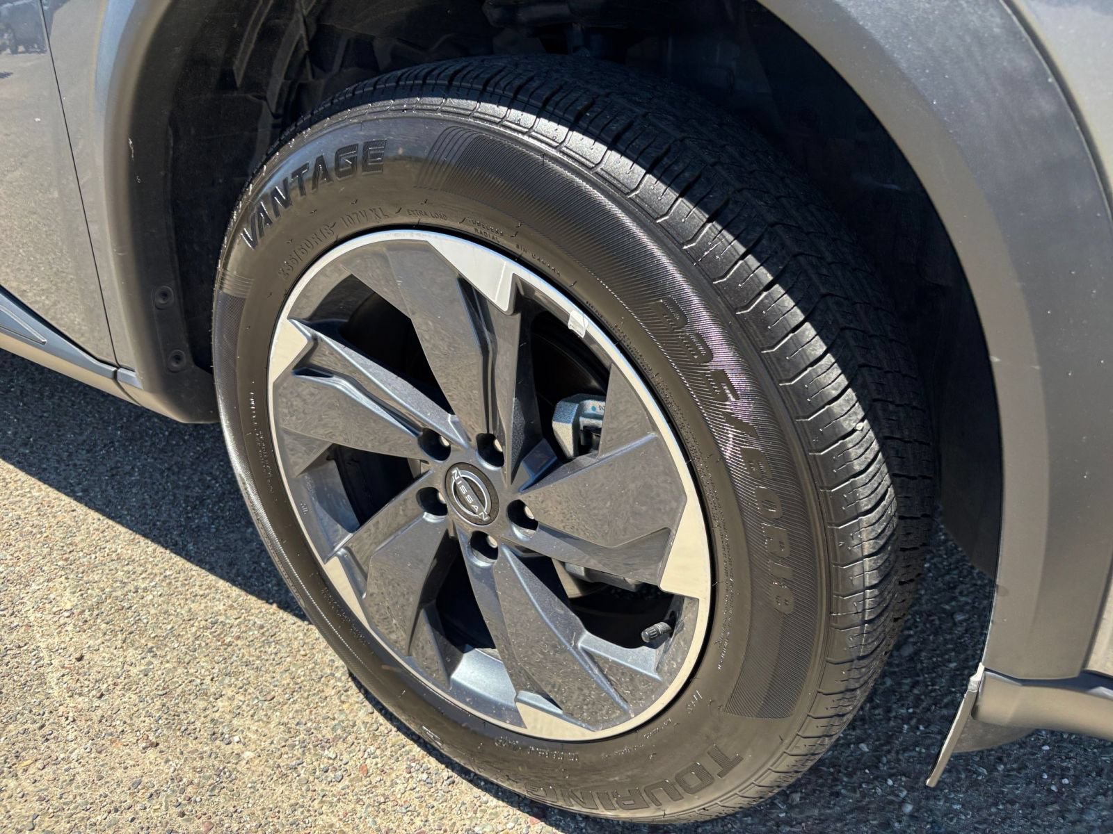 Used 2025 Nissan Rogue SV FWD image 31