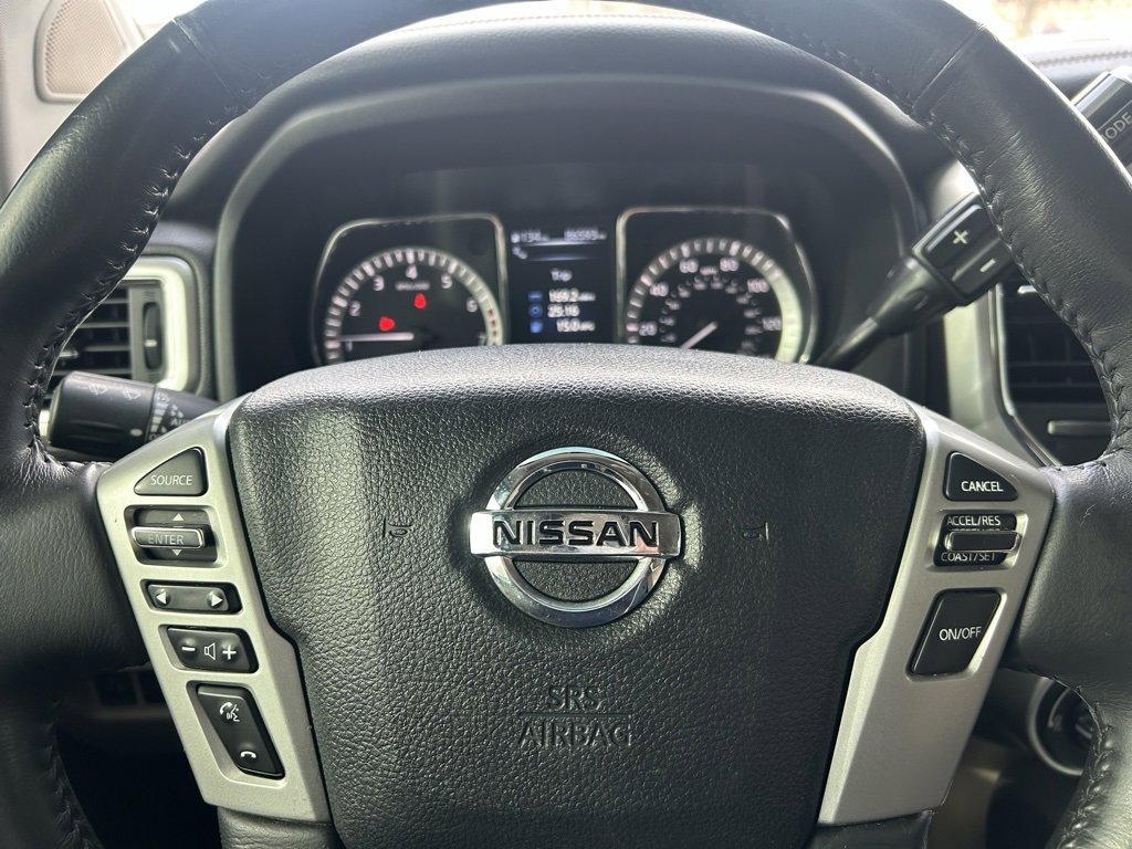 Used 2018 Nissan Titan SL w/ Chrome Package image 17