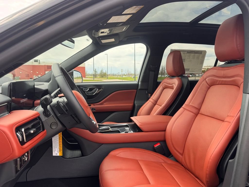 New 2026 Lincoln Aviator Reserve w/ Jet Appearance Package AWD/4WD image 7