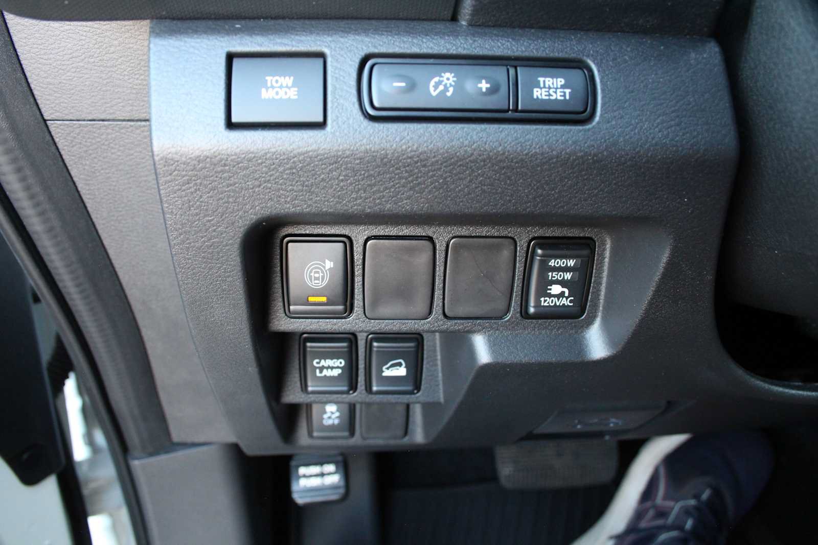 Used 2023 Nissan Frontier SV w/ SV Premium Package AWD/4WD image 35