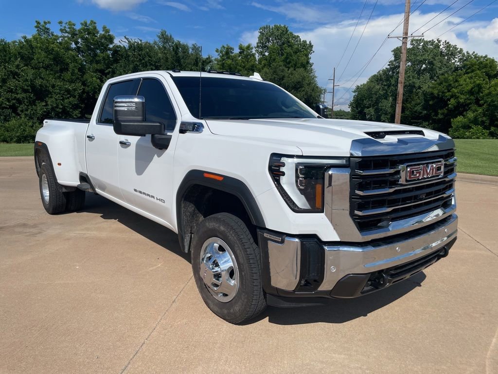 Used 2026 GMC Sierra 3500 SLT w/ SLT Convenience Package AWD/4WD image 3
