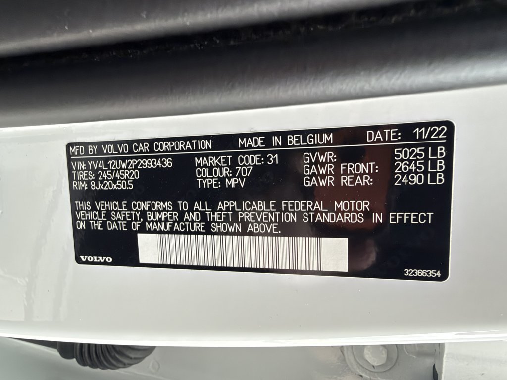 Used 2023 Volvo XC40 B5 Plus w/ Driver Assist Package AWD/4WD image 46