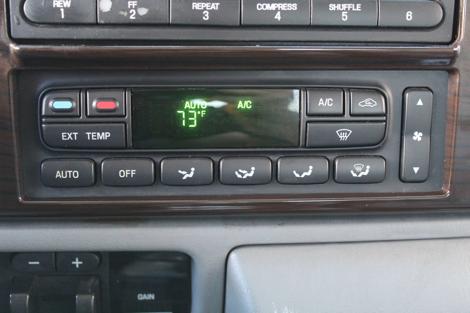 Used 2005 Ford F350 Lariat RWD image 19
