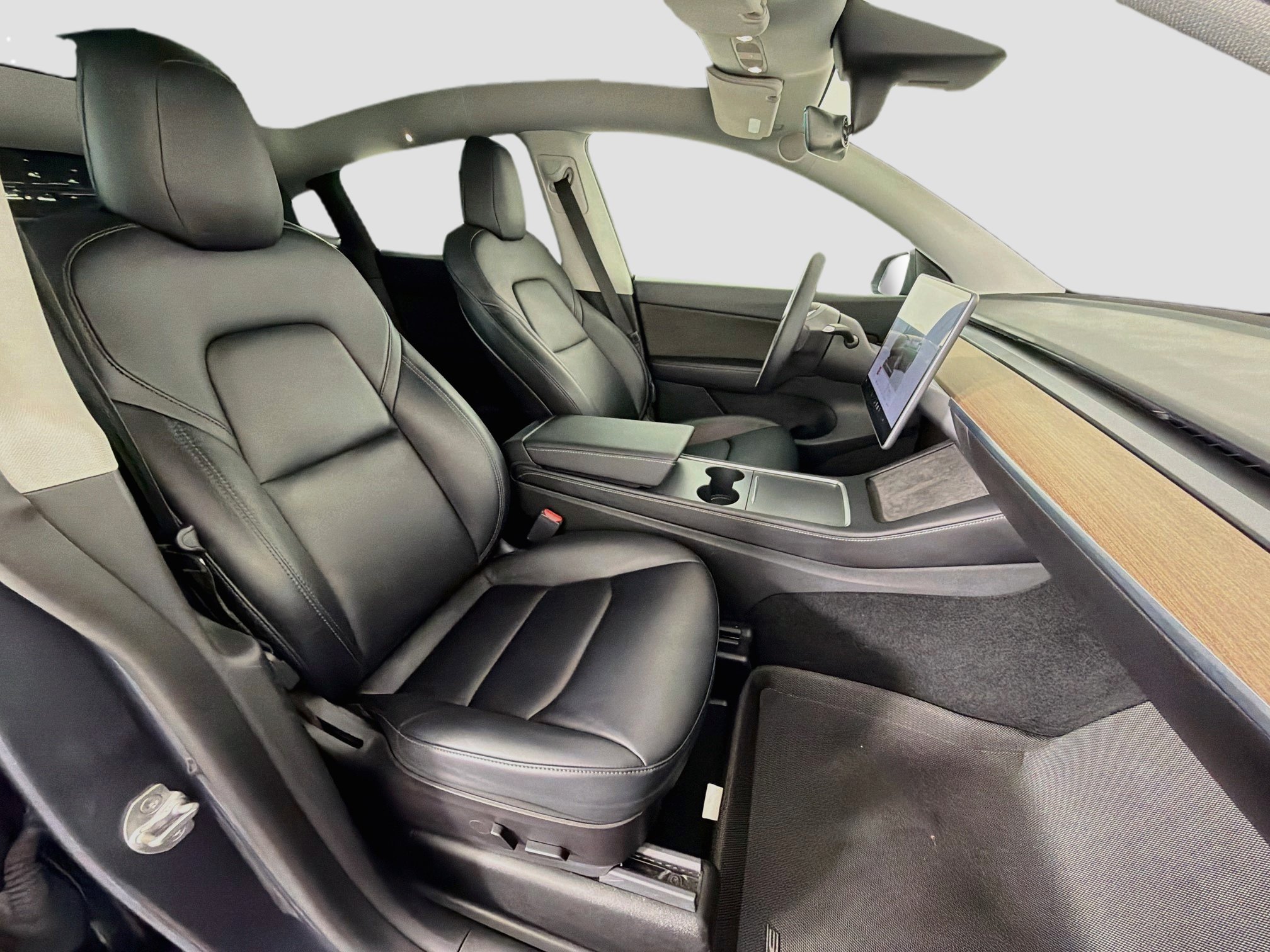 Used 2022 Tesla Model Y Long Range AWD/4WD image 32