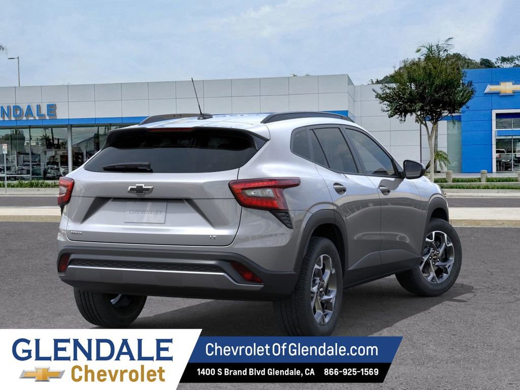 New 2026 Chevrolet Trax LT w/ Driver Confidence Package FWD image 4