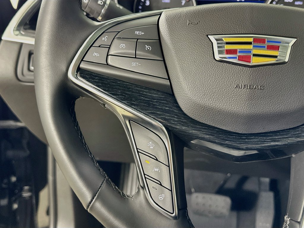 New 2026 Cadillac XT5 Premium Luxury w/ LPO, Floor Liner Package AWD/4WD image 12