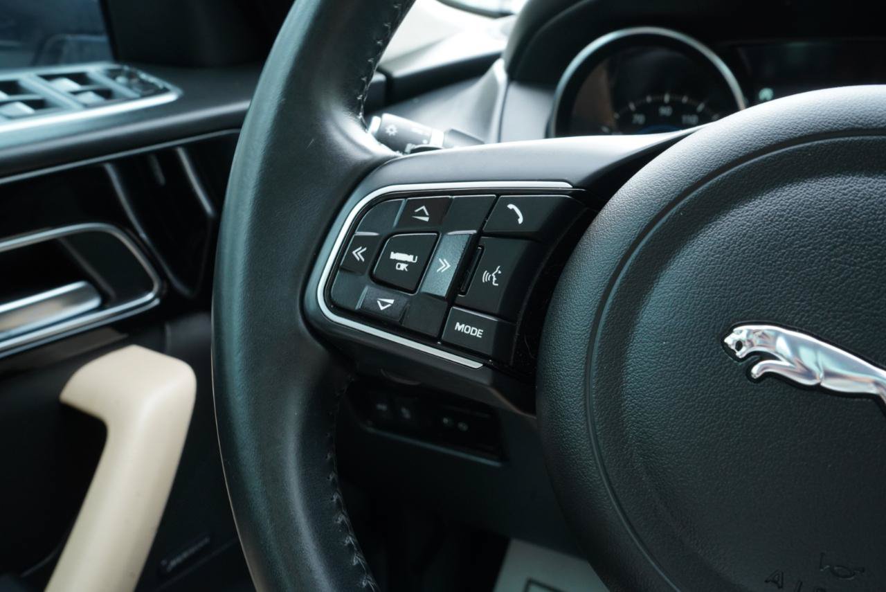 Used 2020 Jaguar F-PACE Premium AWD/4WD image 27