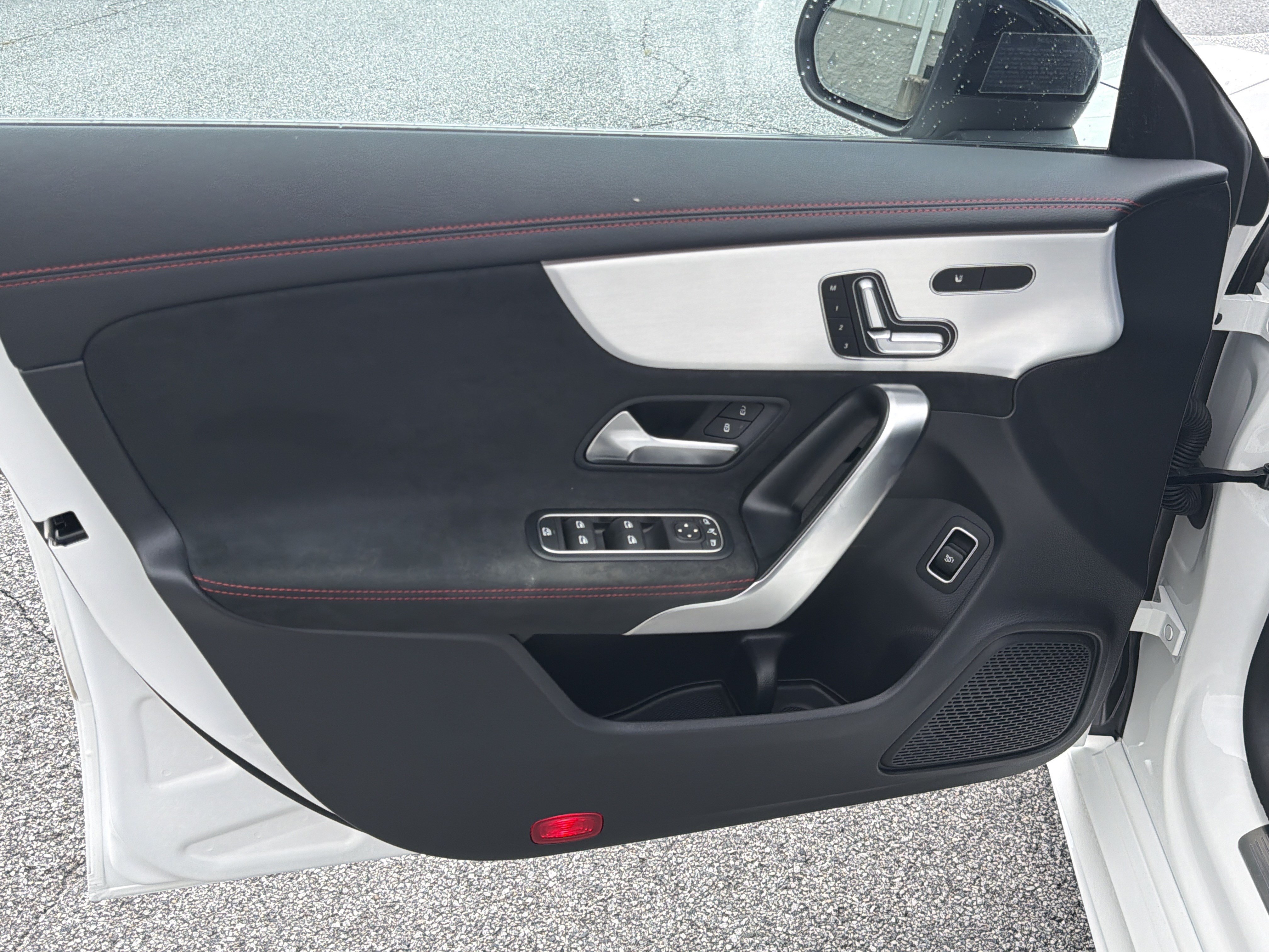 Used 2025 Mercedes-Benz CLA 250 4MATIC image 12