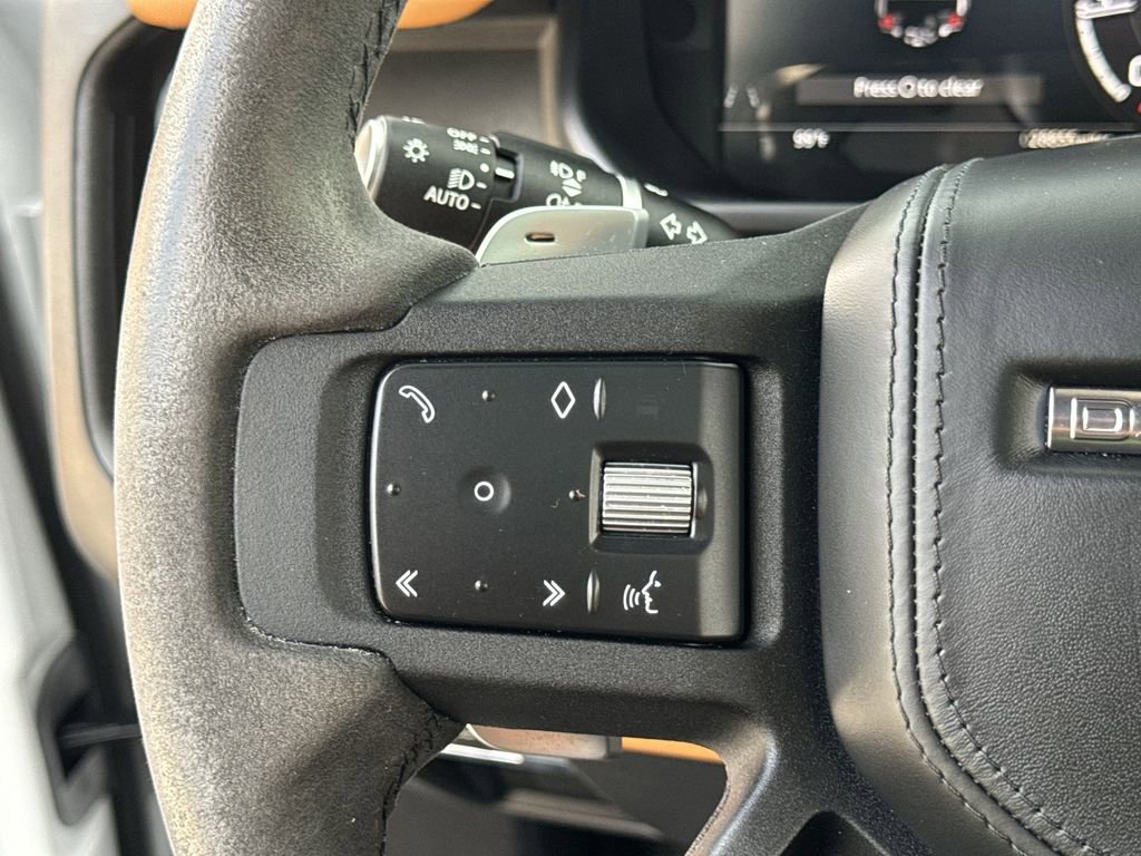 Used 2023 Land Rover Defender 110 V8 AWD/4WD image 20