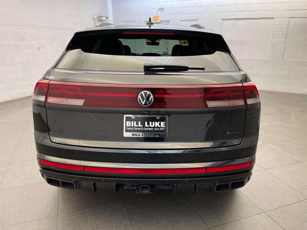 Used 2024 Volkswagen Atlas Cross Sport SEL R-Line AWD/4WD image 8