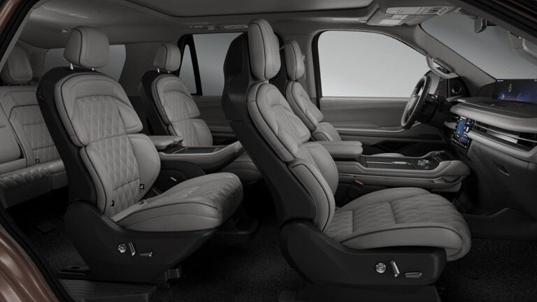 New 2026 Lincoln Navigator Black Label w/ Black Label Special Edition AWD/4WD image 5