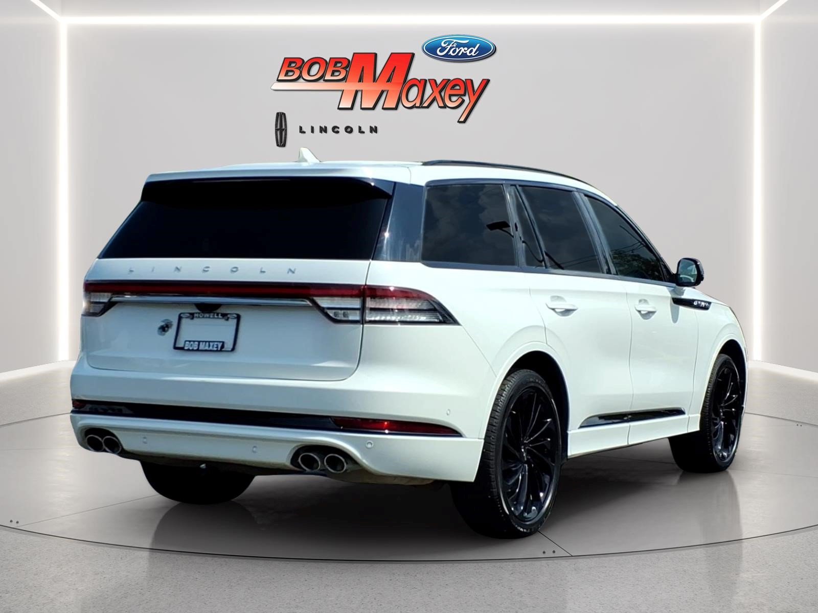 Used 2024 Lincoln Aviator Reserve w/ Equipment Group 201A AWD/4WD image 4