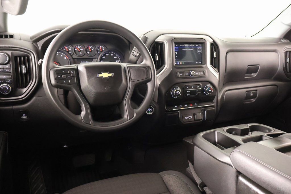 Used 2024 Chevrolet Silverado 1500 Custom image 2
