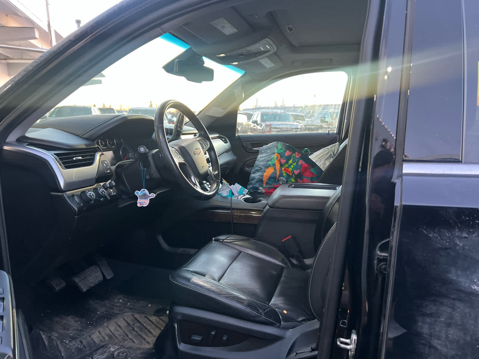 Used 2020 Chevrolet Suburban LT w/ Luxury Package image 5