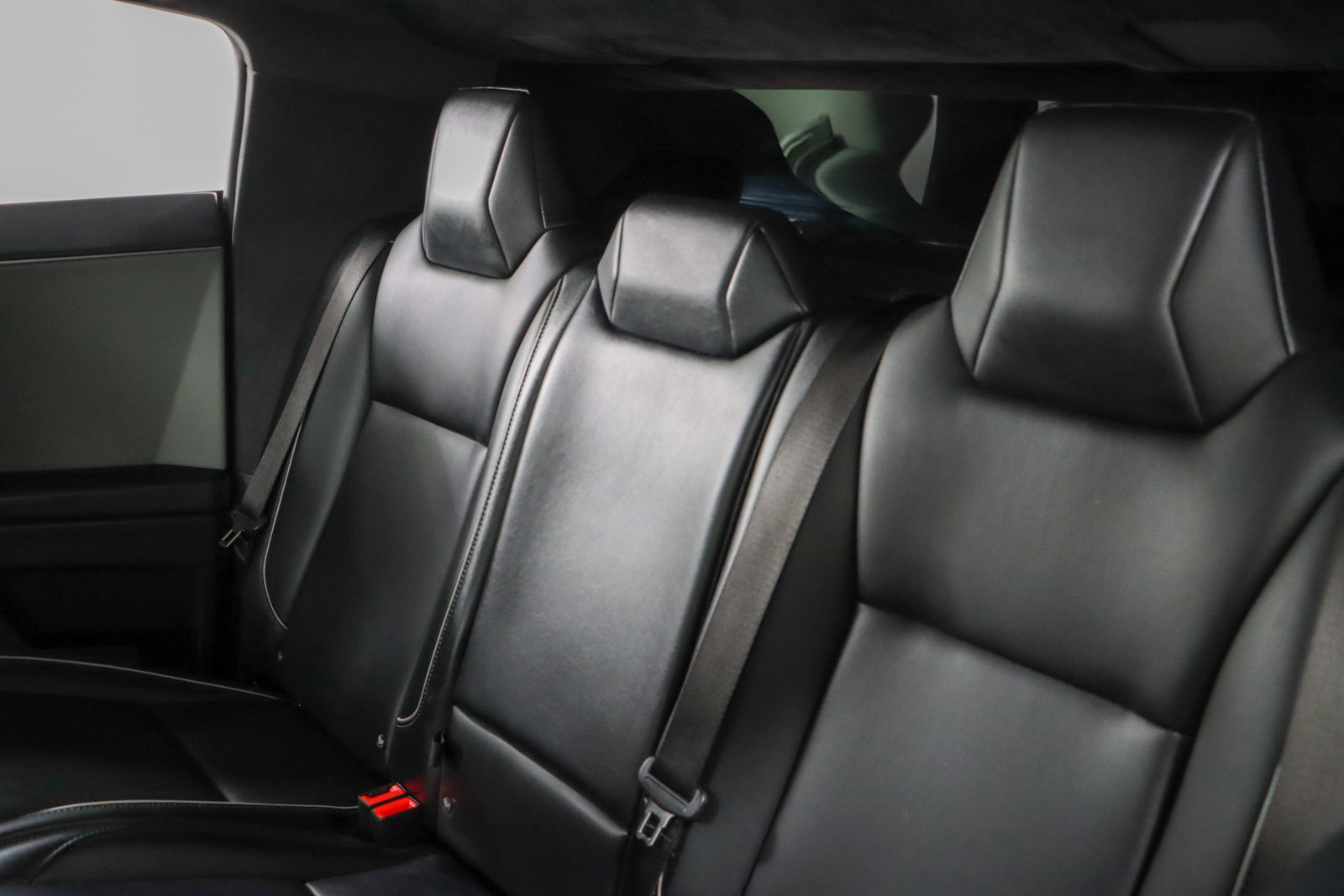 Used 2024 Tesla Cybertruck AWD Crew Cab image 22