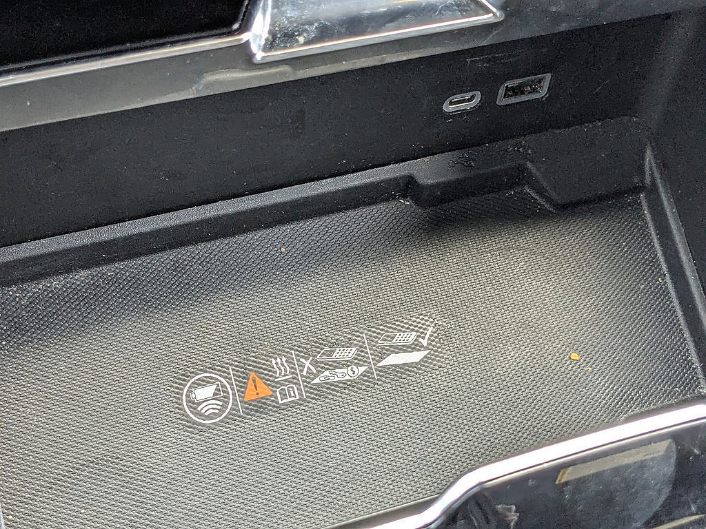 Certified 2025 GMC Yukon Denali AWD/4WD image 38