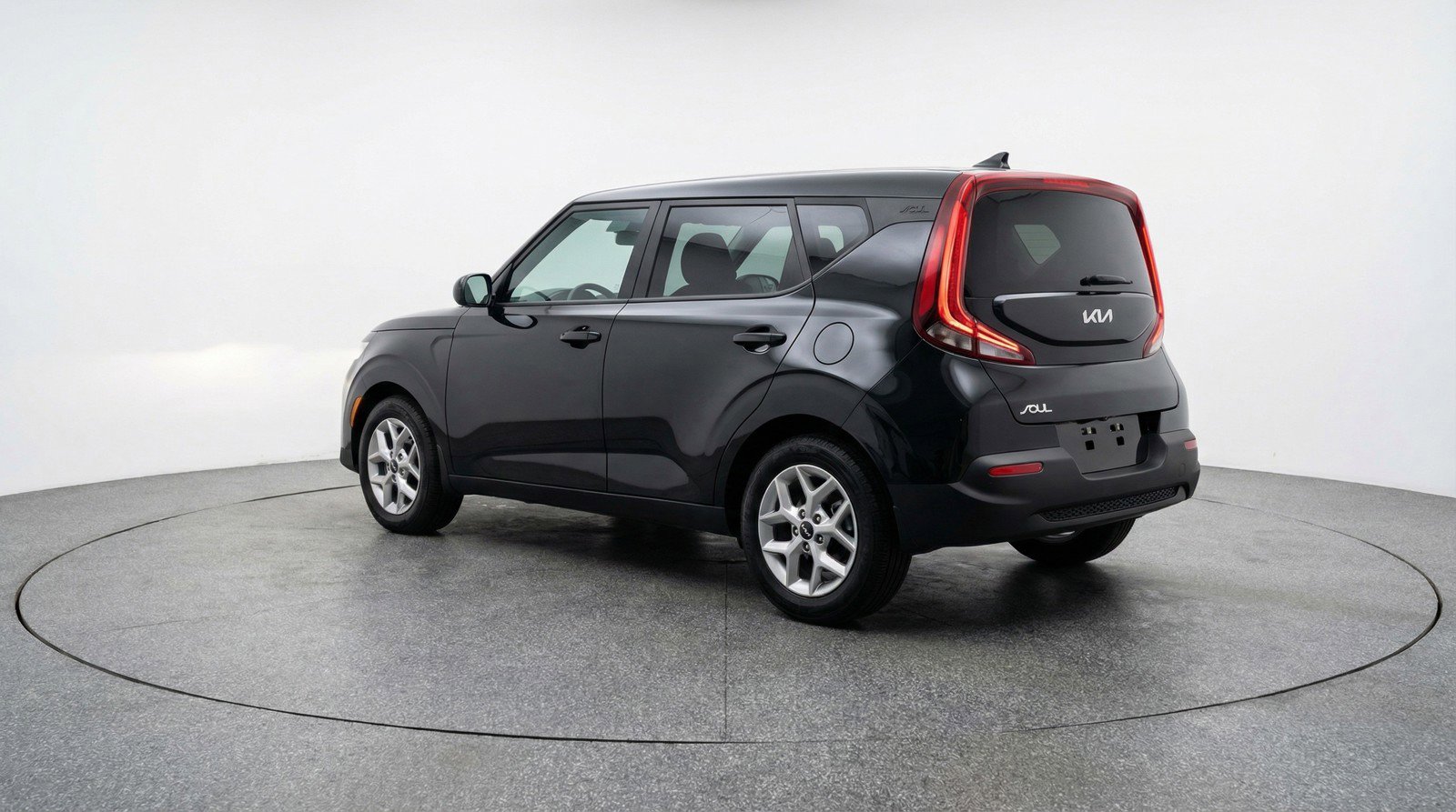 Used 2025 Kia Soul LX w/ LX Technology Package FWD image 6