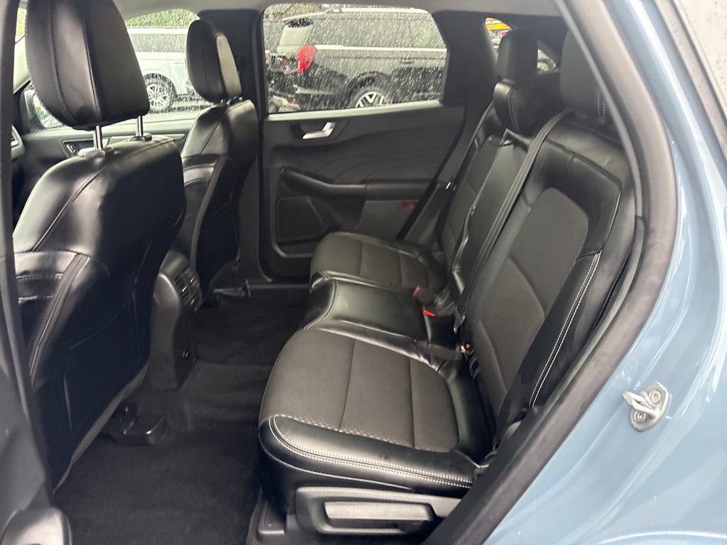Used 2025 Ford Escape SE FWD image 14