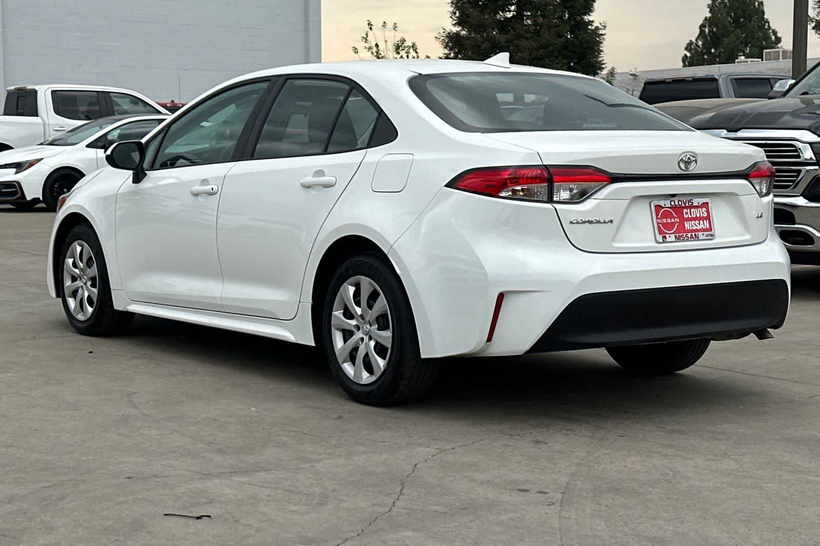 Used 2024 Toyota Corolla LE FWD image 7
