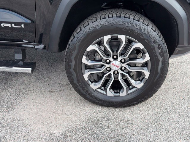 New 2026 GMC Canyon Denali AWD/4WD image 10