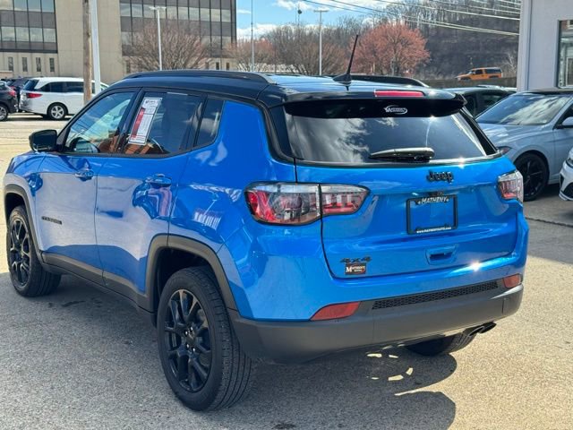 Used 2022 Jeep Compass Altitude w/ Convenience Group image 3