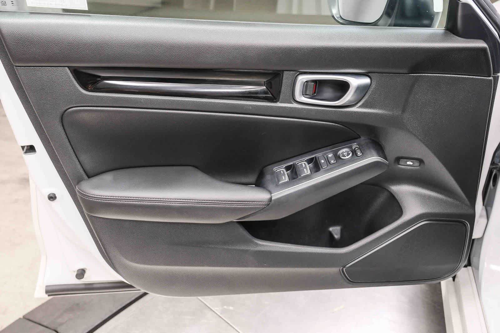 Used 2024 Honda Civic Touring image 27