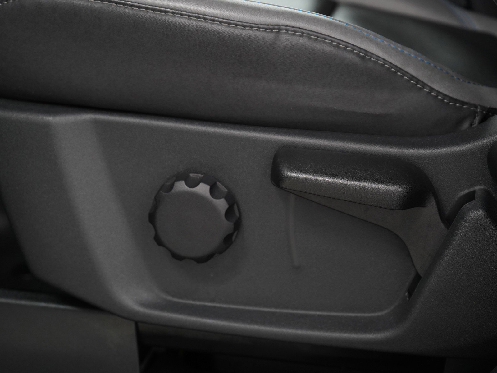 Used 2021 Ford Bronco Black Diamond image 27