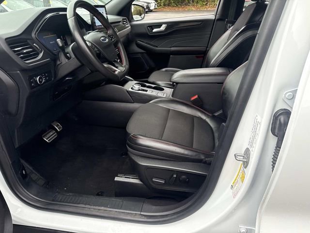 Used 2023 Ford Escape ST-Line Select AWD/4WD image 19
