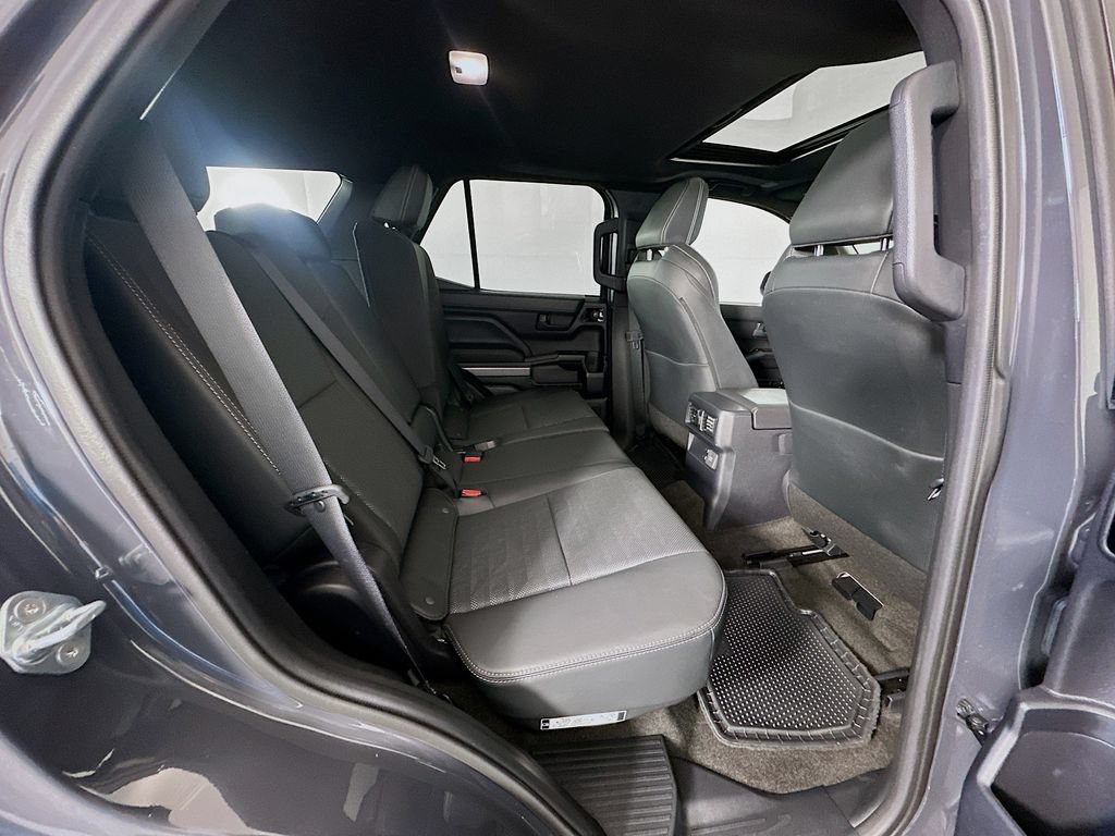 Certified 2025 Toyota 4Runner TRD Off-Road Premium AWD/4WD image 28