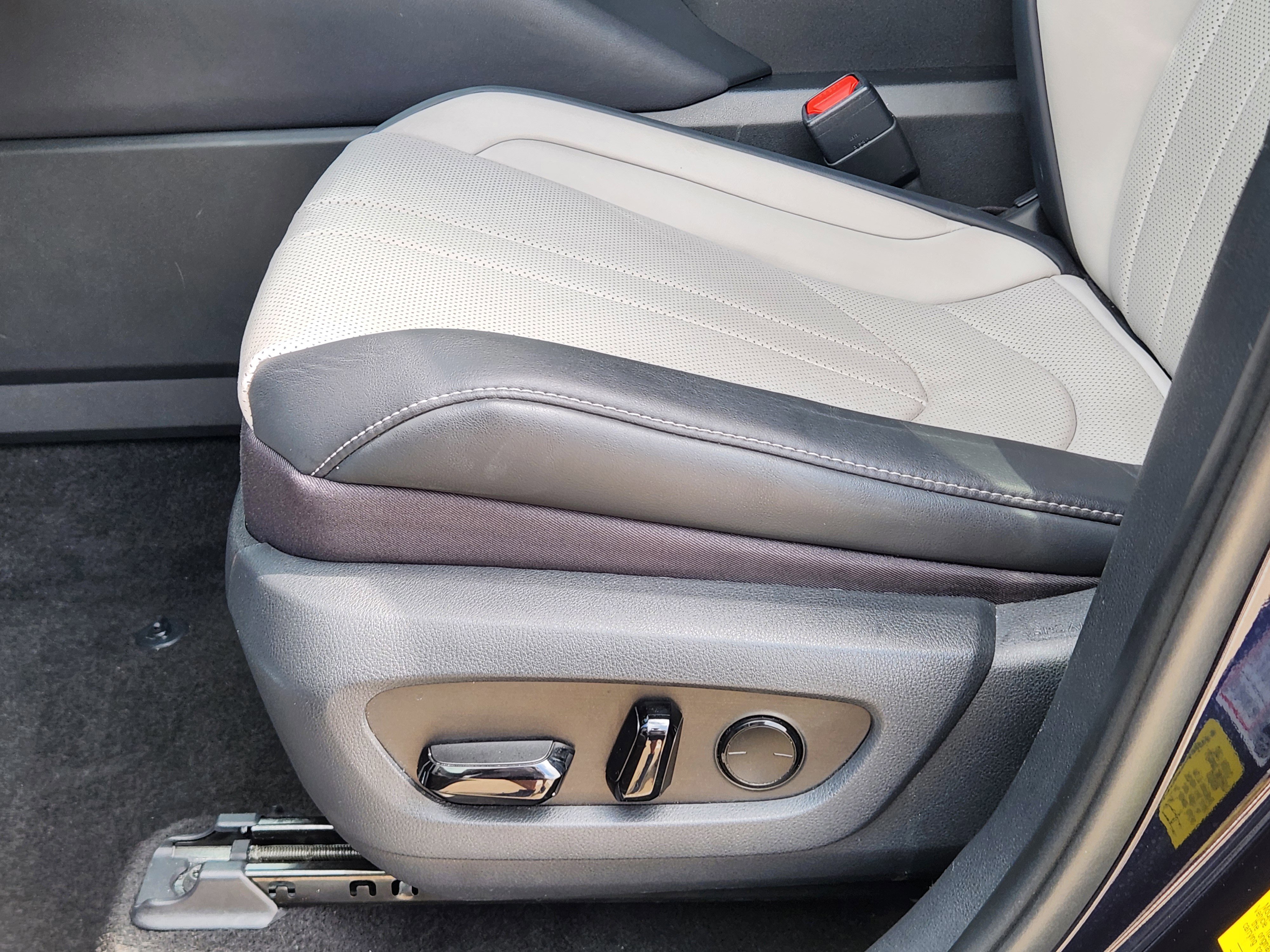 Used 2024 Lexus TX 500h AWD w/ Technology Package image 7