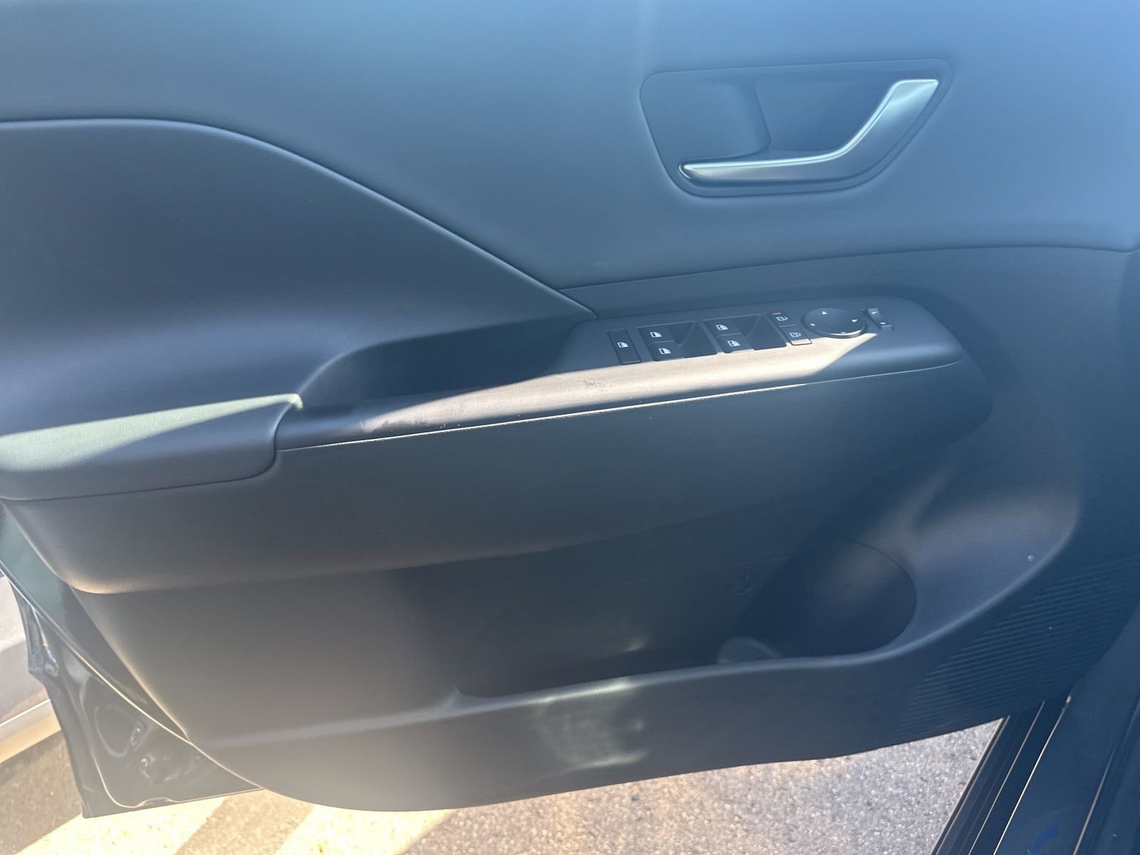 New 2026 Hyundai Kona SEL Premium image 9