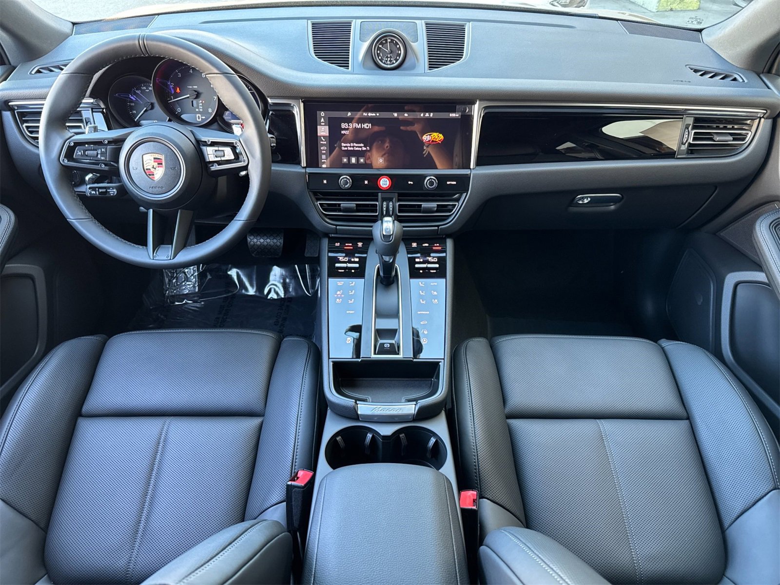 New 2026 Porsche Macan image 6