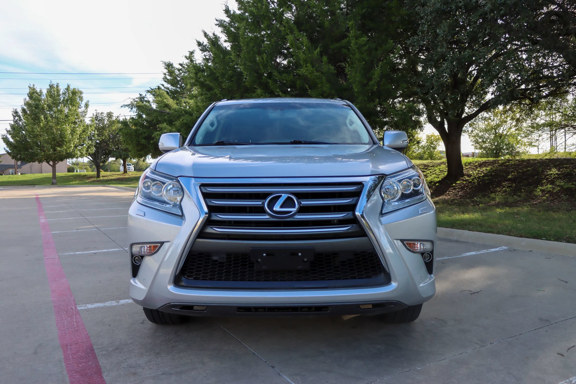 Used 2019 Lexus GX 460 Premium AWD/4WD image 2