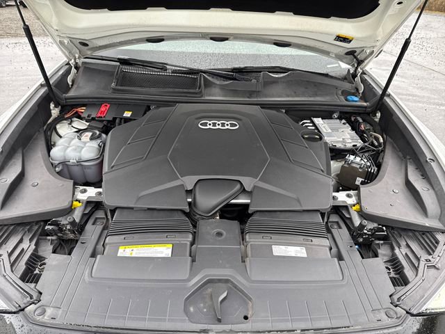 Used 2019 Audi Q8 Prestige w/ Luxury Package image 34