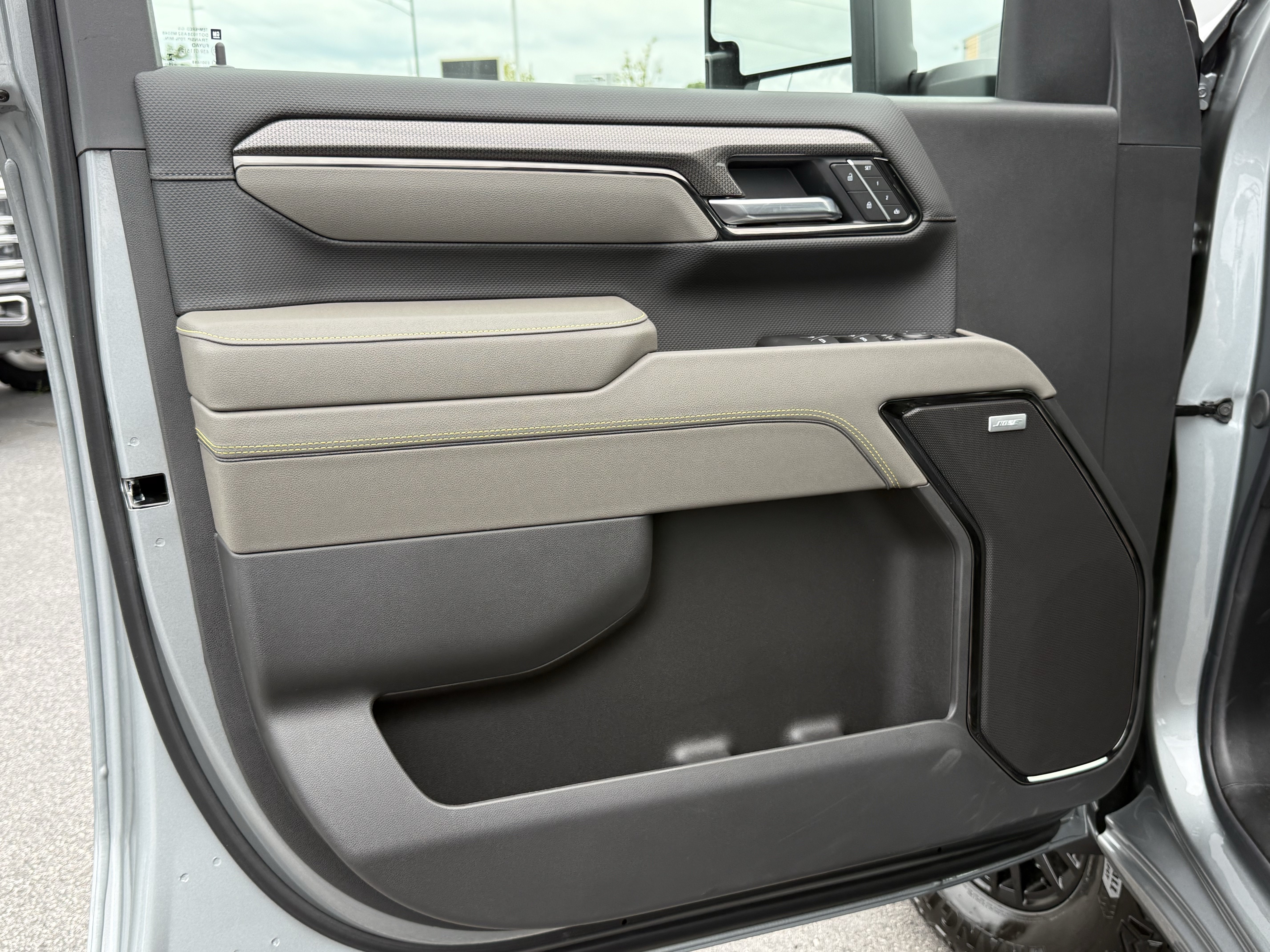 New 2026 Chevrolet Silverado 2500 ZR2 AWD/4WD image 14
