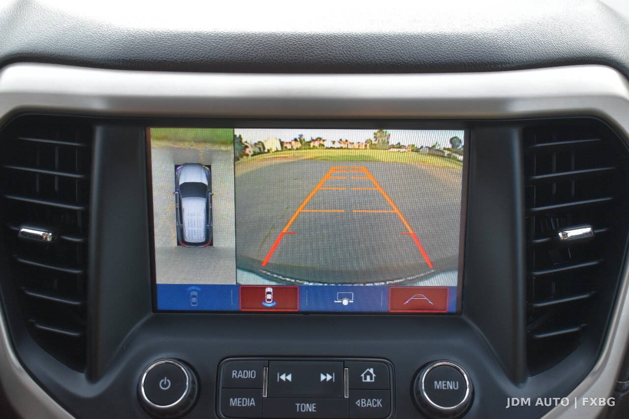 Used 2017 GMC Acadia Denali w/ Technology Package AWD/4WD image 26
