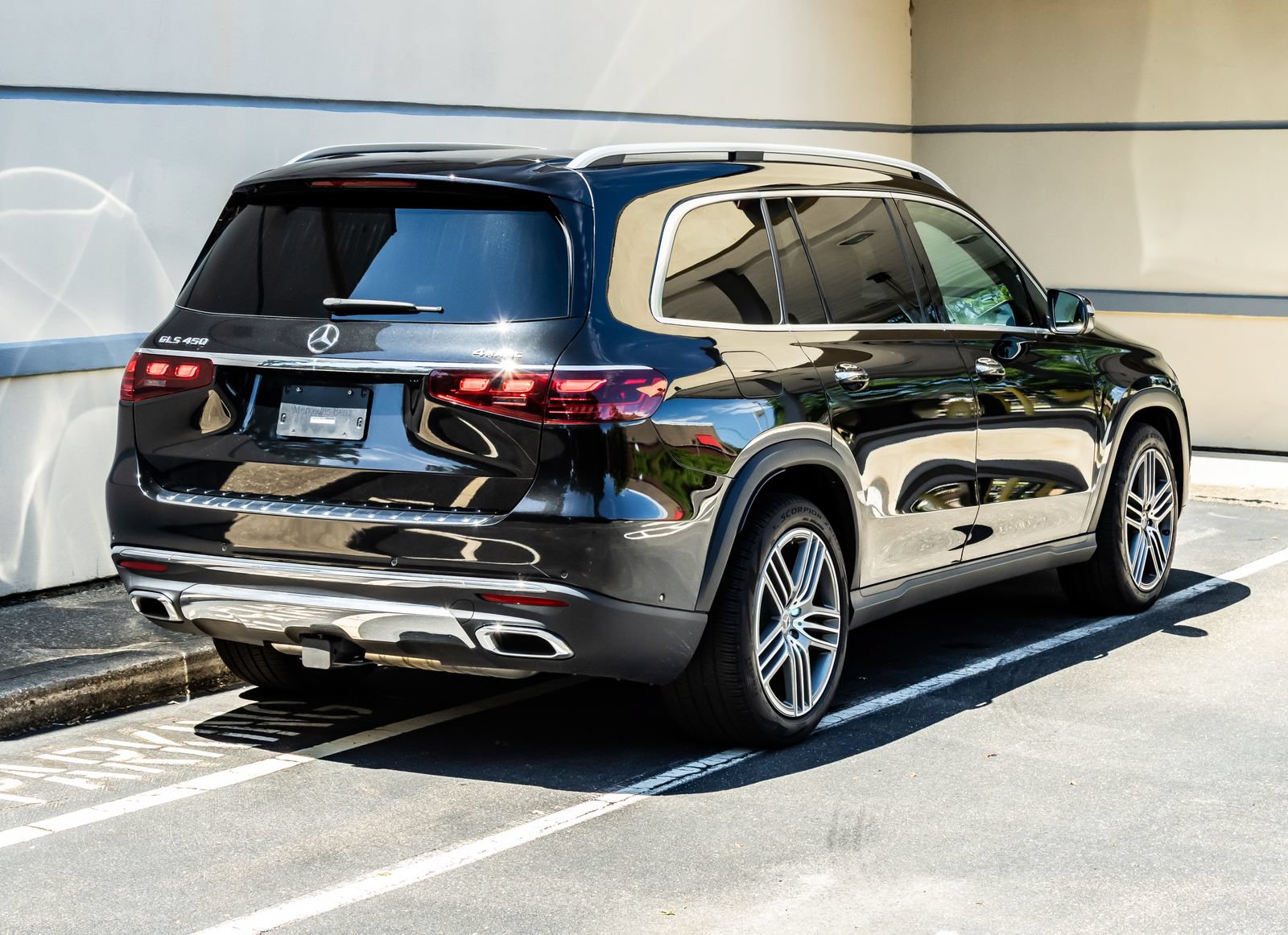 Used 2024 Mercedes-Benz GLS 450 4MATIC image 7