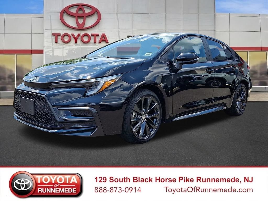 Certified 2023 Toyota Corolla SE FWD image 3