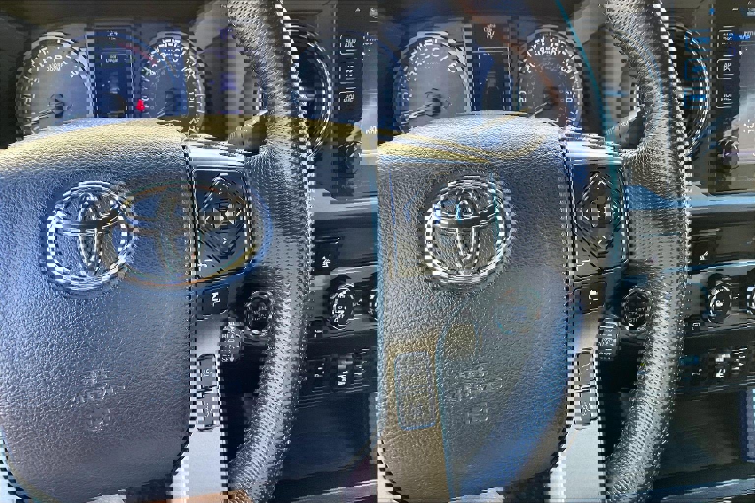 Used 2019 Toyota Tacoma TRD Off-Road w/ Technology Package image 19