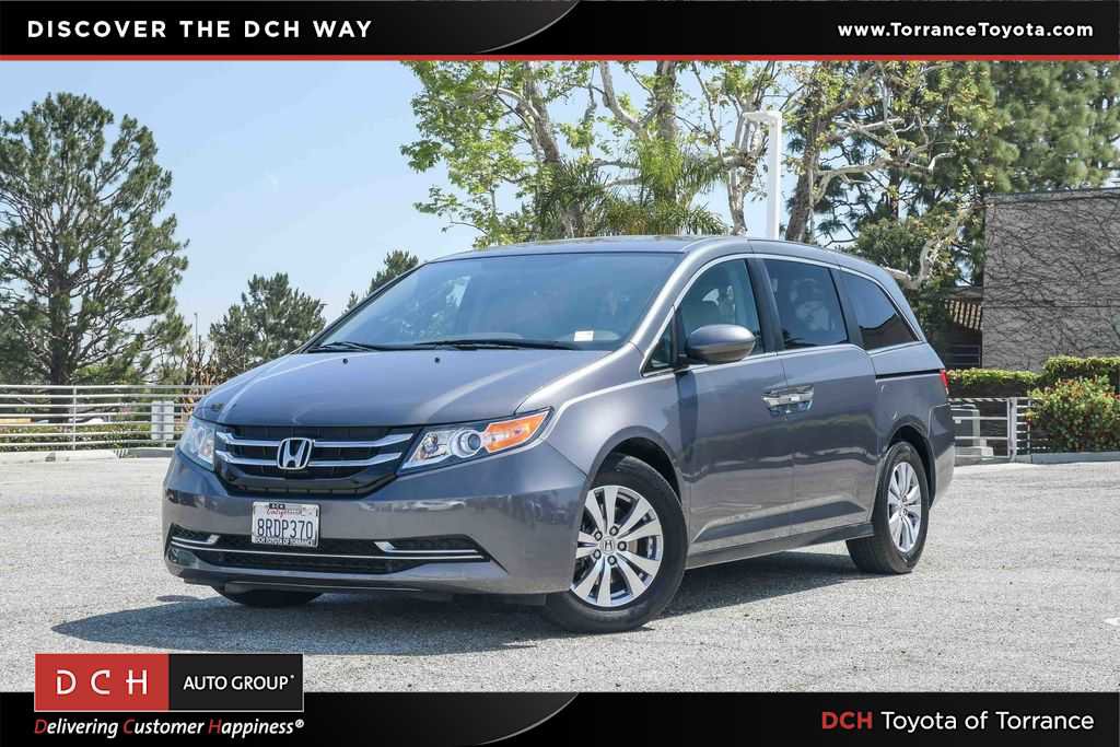 Used 2017 Honda Odyssey SE image 1