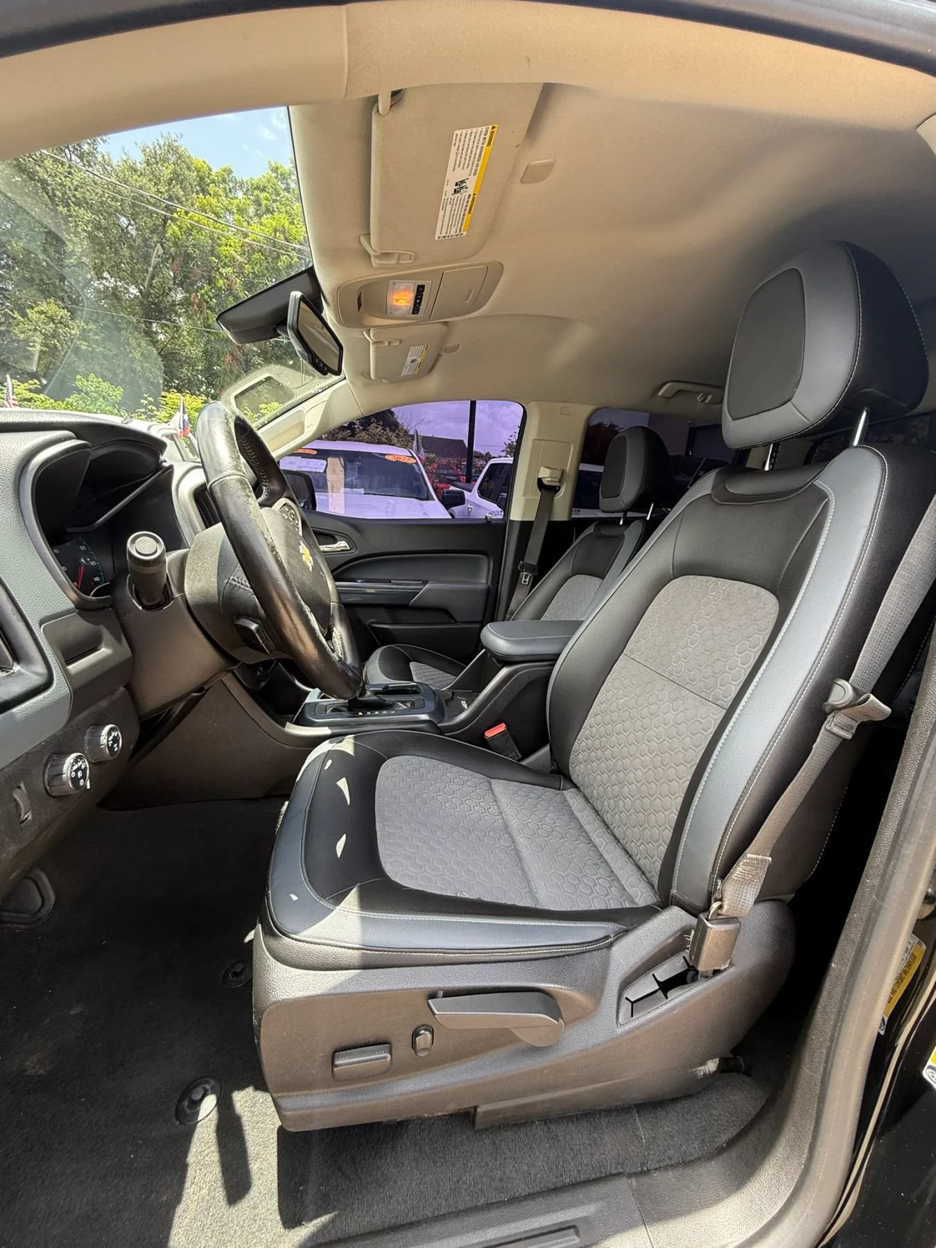 Used 2020 Chevrolet Colorado Z71 AWD/4WD image 15