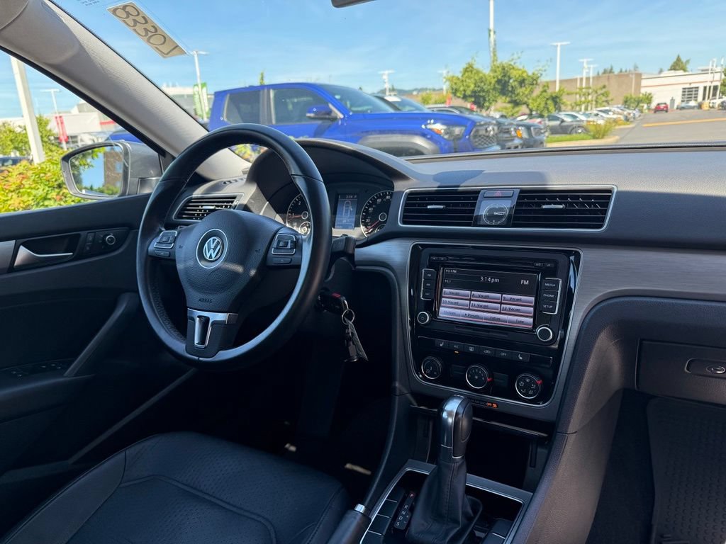 Used 2014 Volkswagen Passat TDI SE FWD image 21