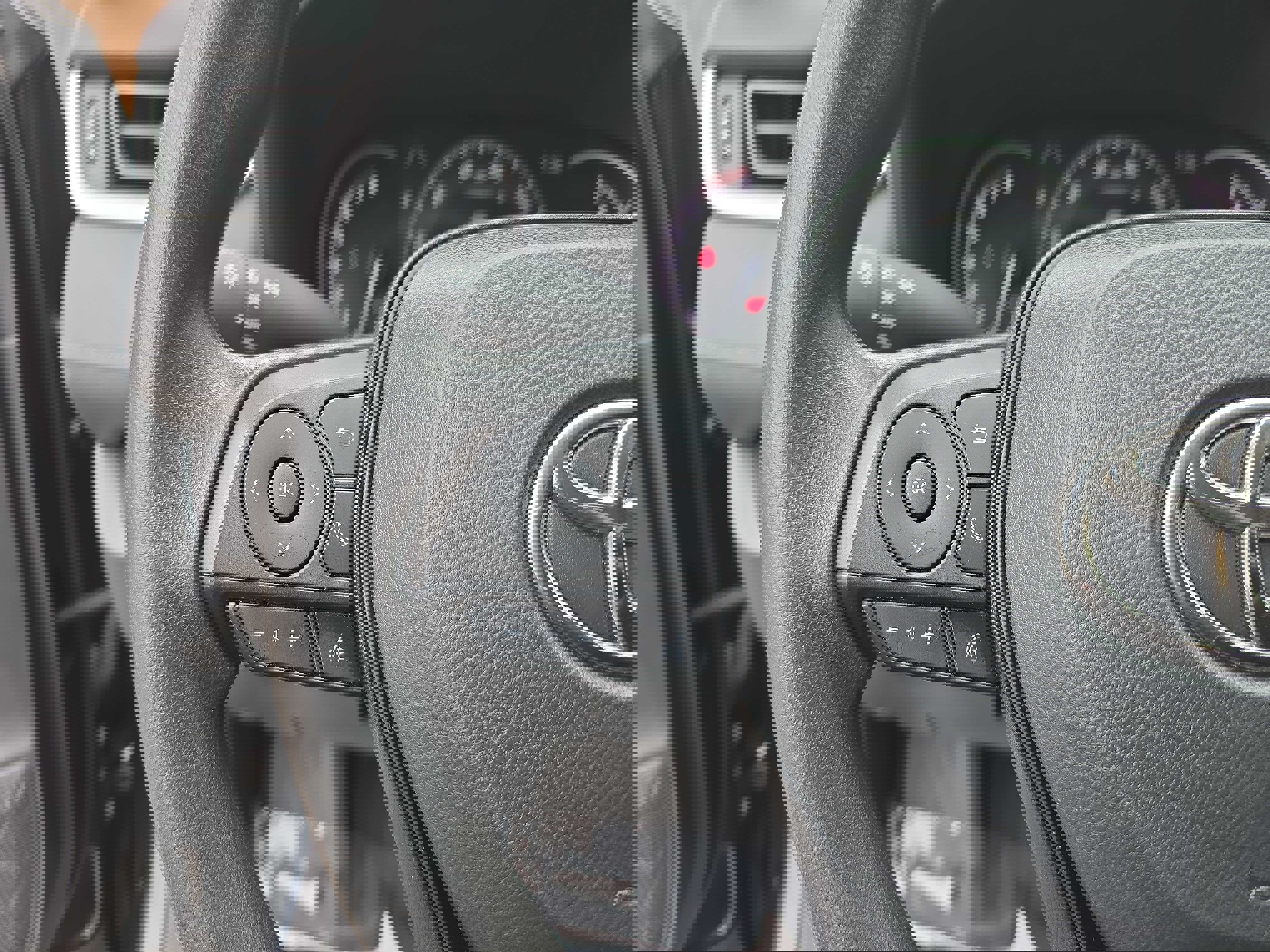 Used 2024 Toyota RAV4 XLE image 16